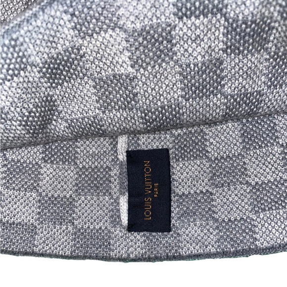Grey Louis Vuitton hat.One size,unisex.Condition 10/10. Collection winter 2023 - Picture 4 of 5